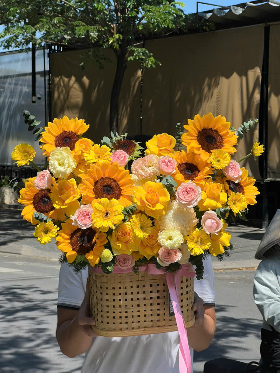Giỏ hoa chúc mừng