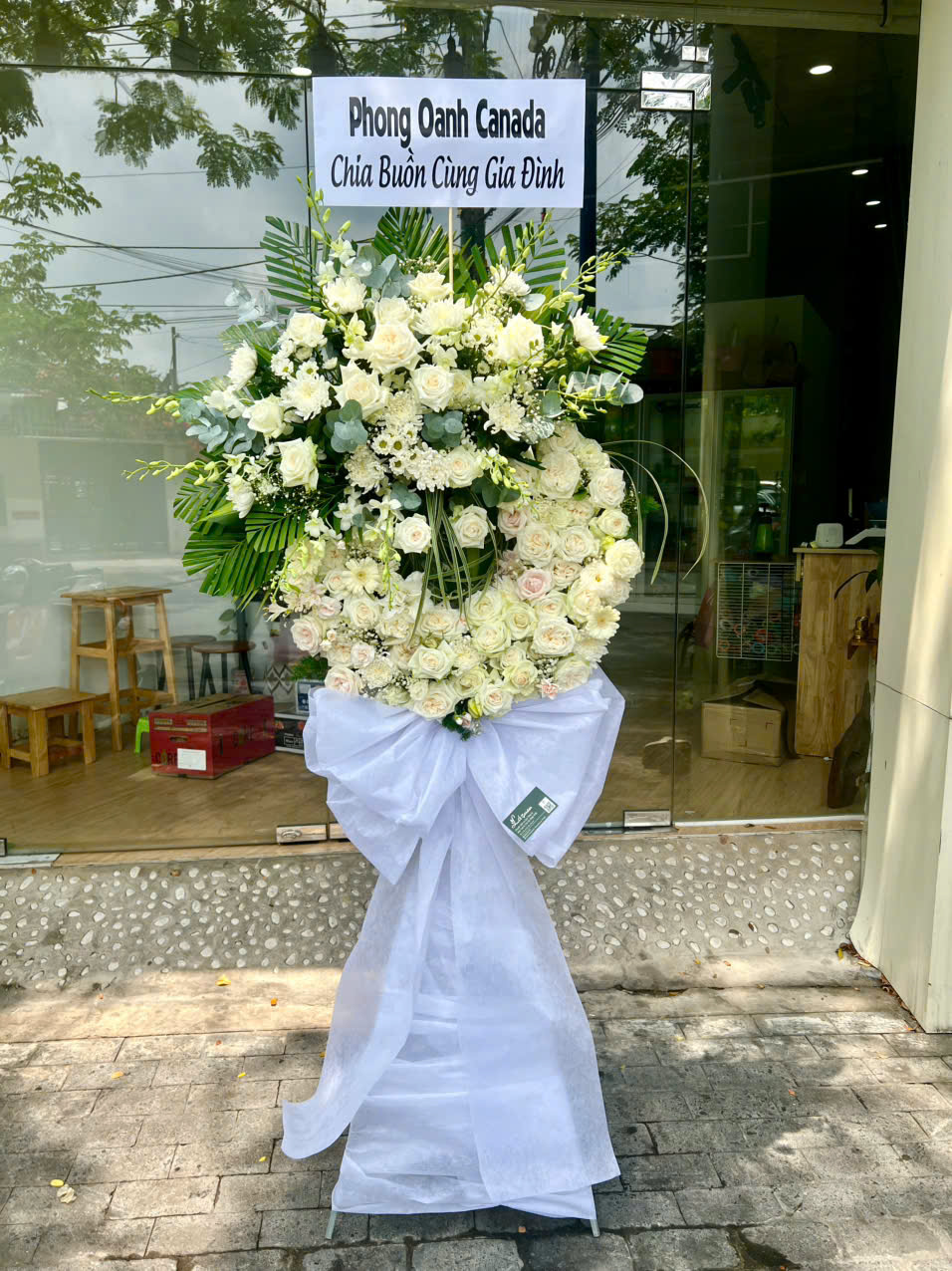 Lãng hoa chia buồn