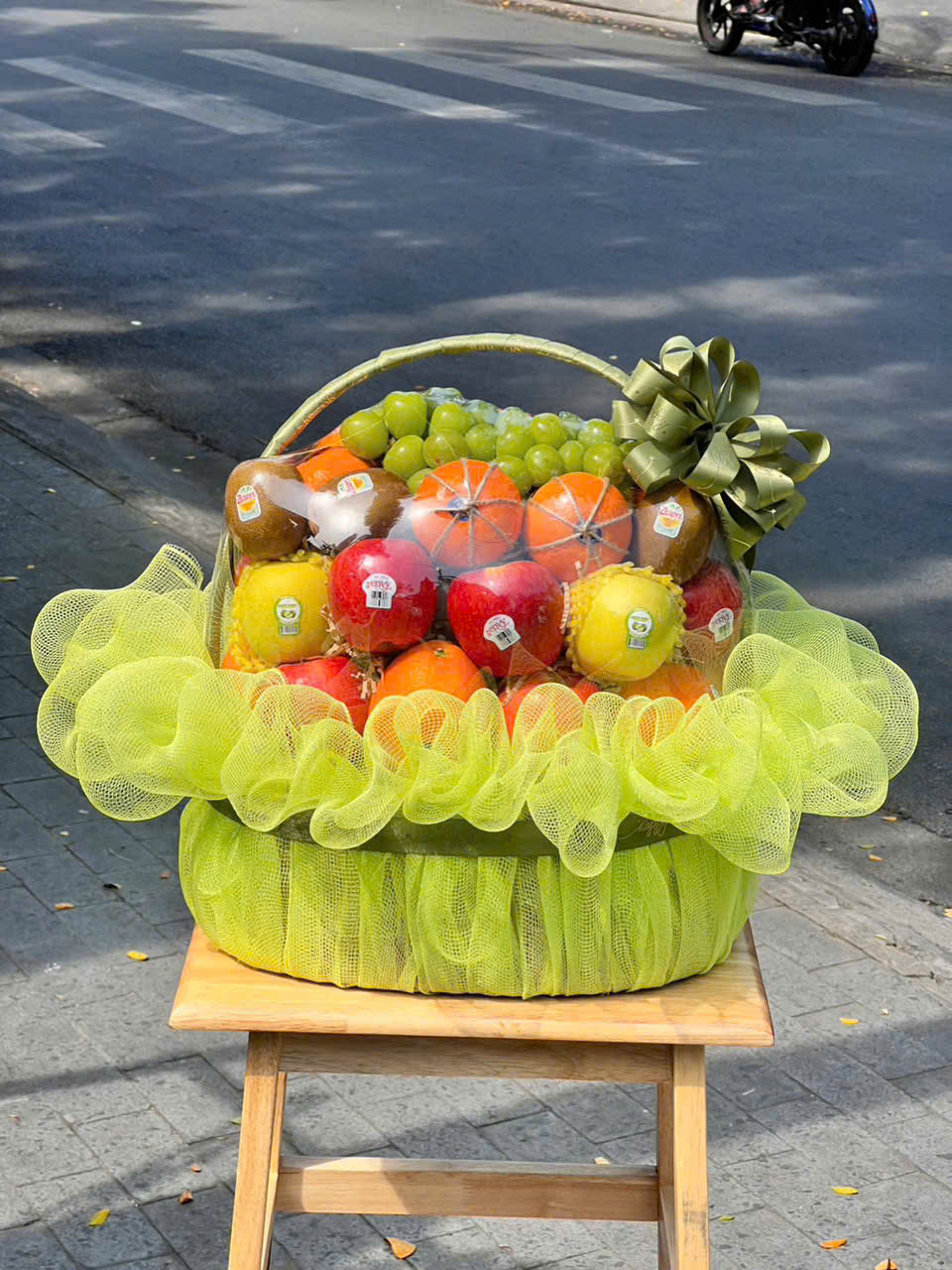 Giỏ trái cây chúc mừng/tặng/kính giỗ